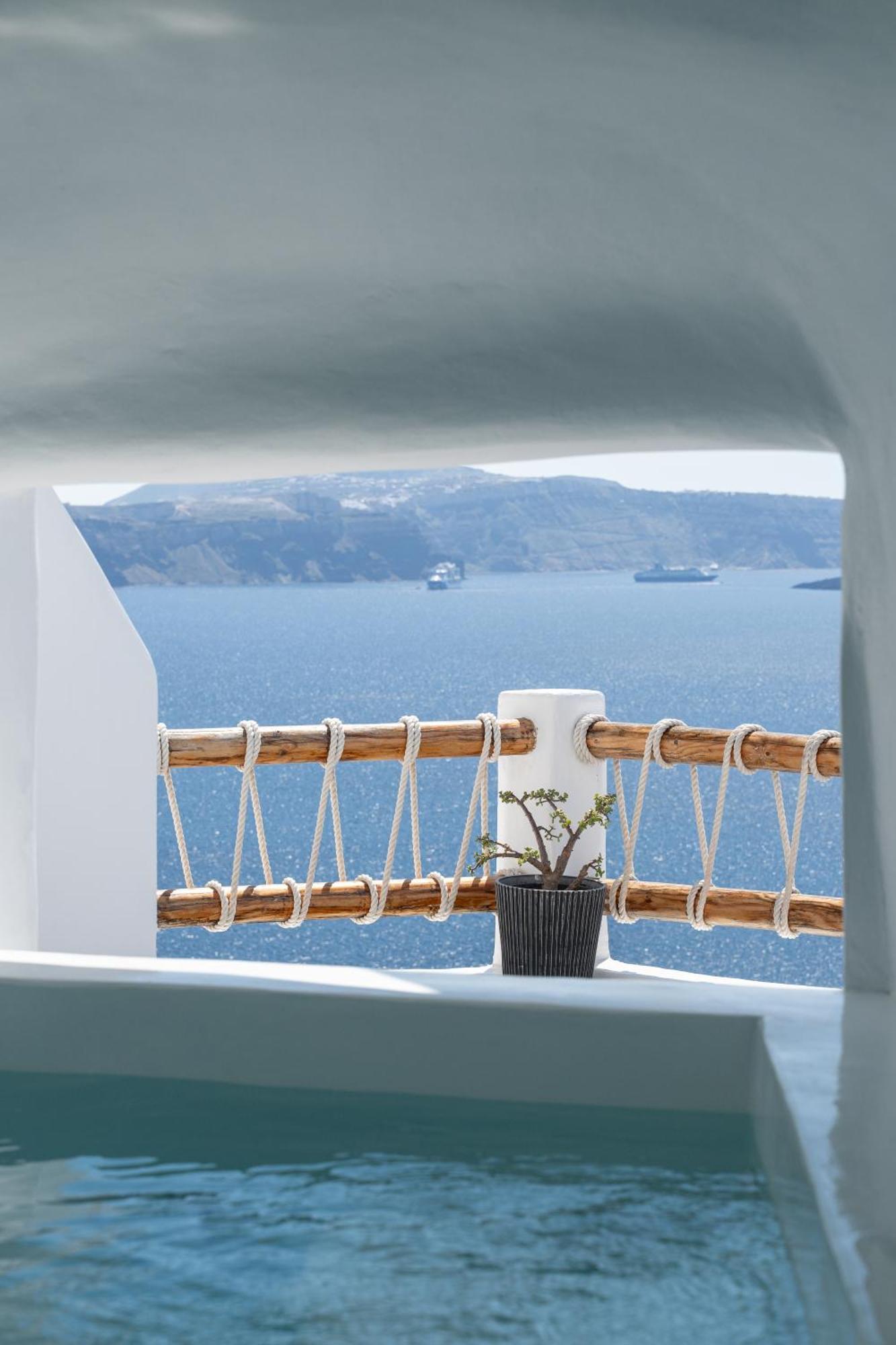 Luxus Vip Suites Oía Exterior foto